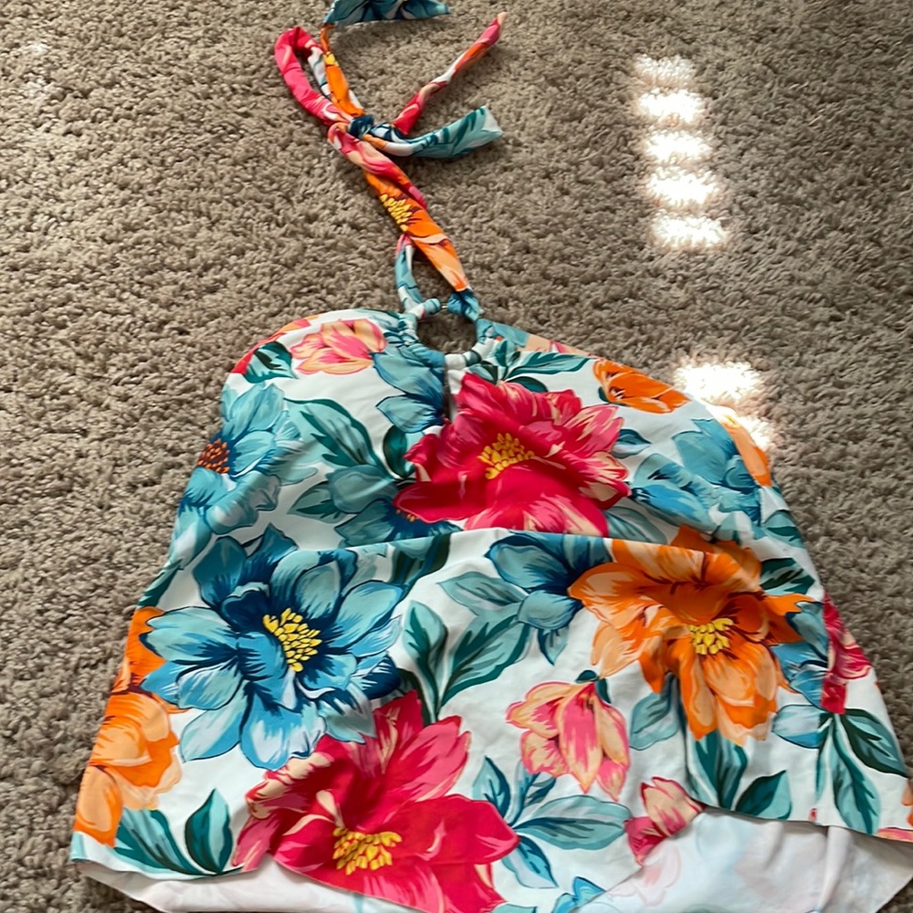 Floral tankini swimsuit top